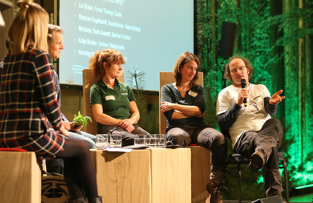 Interview: Wald tut gut, aber warum ist das so? Im Gespräch mit den Praktikern Lia Braun, Stephan Engelhardt, Michaela Tiedt-Quandt und den Berliner Waldschulen
