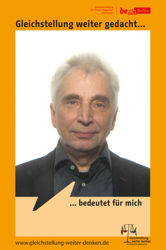 Ein Mann im Fotoboxrahmen