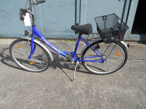 Blaues Damenfahrrad