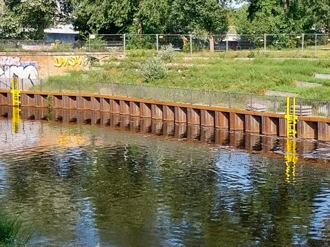 Bildvergrößerung: Nordhafenvorbecken mit neuem Uferwandabschnitt 