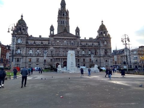 Glasgow City Council am George Square