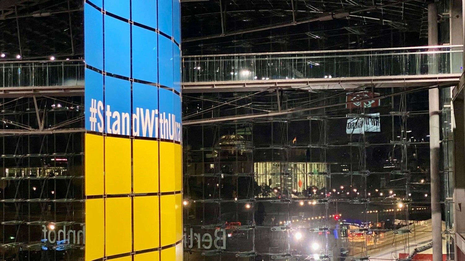 #StandWithUkraine am Berliner Hauptbahnhof
