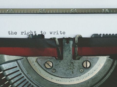 Schreibmaschine: "the right to write"