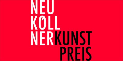 Schriftzug "Neuköllner Kunstpreis" auf rotem Hintergrund