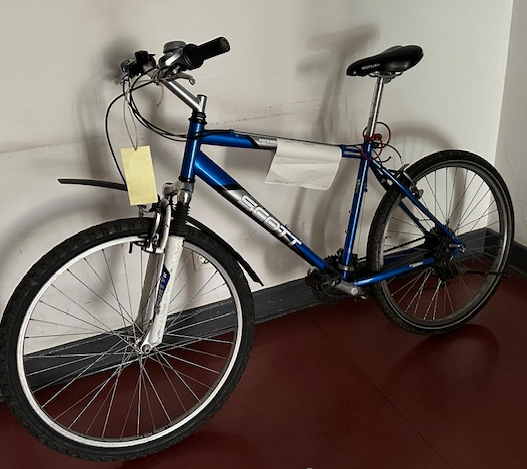 Blaues Herrenfahrrad