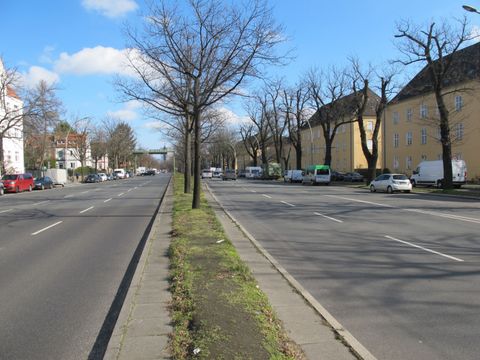 B1 Unter den Eichen - Blickrichtung Nord