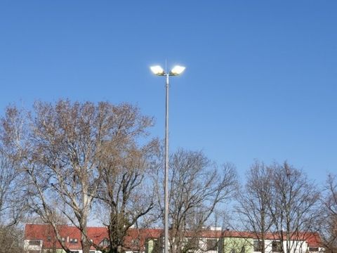 Bildvergrößerung: Sportanlage Markgrafenstraße 19 bis 24 mit neuer LED-Beleuchtung