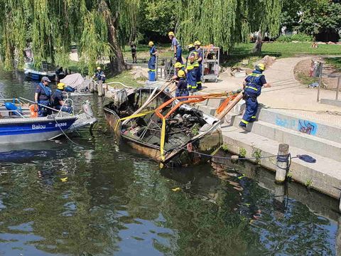 Bergung Bootswrack Landwehrkanal