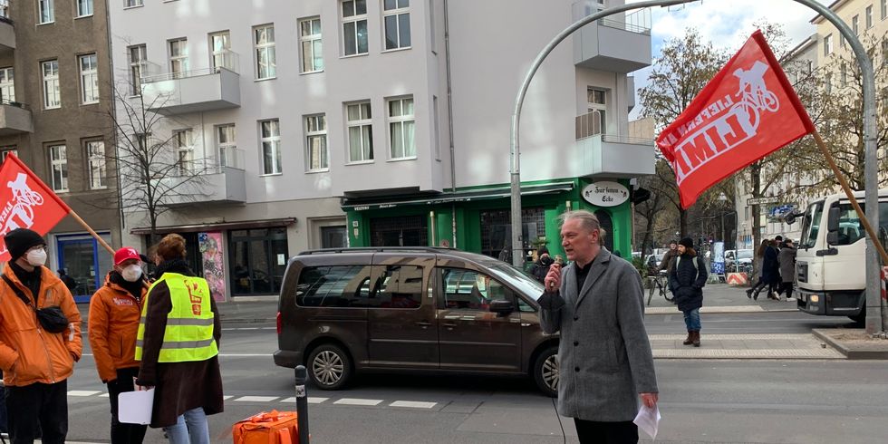 Stellvertretender Bürgermeister Oliver Nöll bei Solidaritätskundgebung