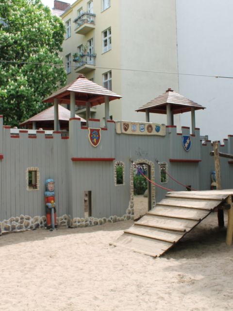 Bildvergrößerung: Spielplatz Sherwood Forest, Ritterburg