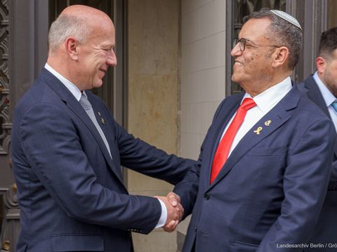 Der Regierende Bürgermeister von Berlin, Kai Wegner, begrüßte den Bürgermeister von Jerusalem, Mosche Lion, zu einem Gespräch im Abgeordnetenhaus Berlin