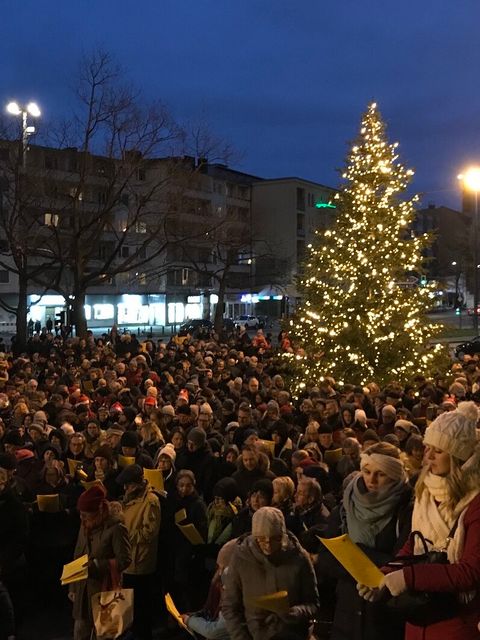 Weihnachtssingen am Heiligen Abend