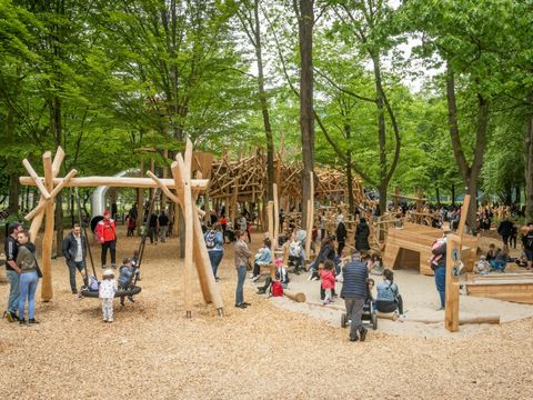 Eröffnung eines barrierefreien Spielplatzes in der Gropiusstadt 