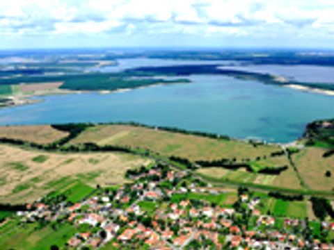 Blick auf den Partwitzer See im Lausitzer Seenland als Draufsicht