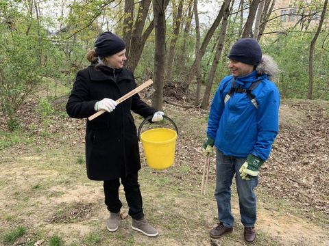 Frühjahrsputz im Robinienwäldchen