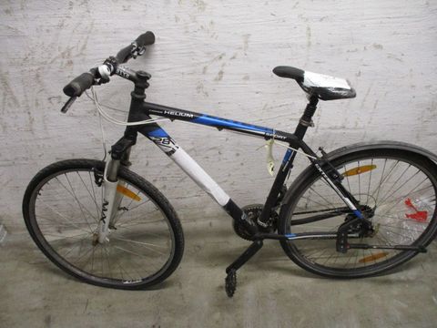 Schwarzes Herrenfahrrad