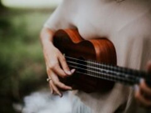 Ukulele spielen