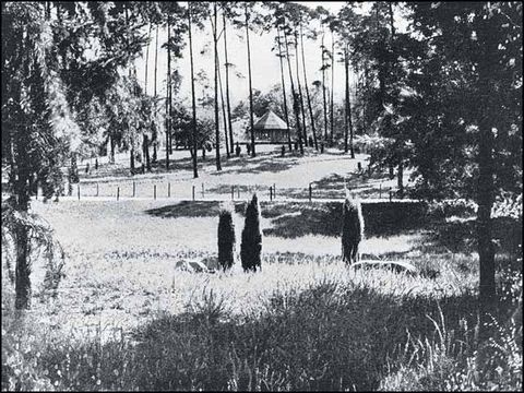 Der Heidepark um 1935. Blick zum Pavillon (Die Gartenkunst 1935, S.9)