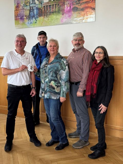 Bildvergrößerung: Foto (v.l.n.r.): Torsten Laße (1. Vorsitzender Wassersport-Club Havel e.V.), Sven Adrian (AfD) , Kerstin Köppen (BVV-Vorsteherin), Detlef Trappe (CDU), Andrea Behnke (Bündnis 90/Die Grünen)