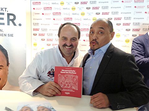 Victor Mendivil präsentiert sein Buch "Die peruanische Kunst des Kochens" mit Johann Lafer