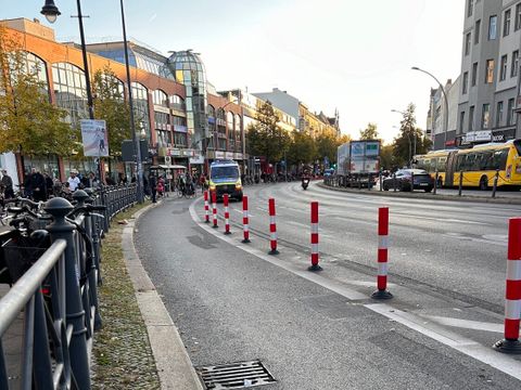 Bildvergrößerung: eine geschützte Radverkehrsanlage