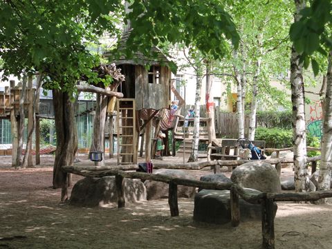 Bildvergrößerung: Spielplatz Sherwood Forest, Kletterbereich