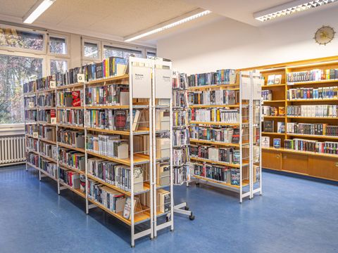 Margarete-Kubicka-Bibliothek | Erwachsenenabteilung