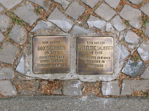 Bildvergrößerung: Stolperstein für Familie Salinger