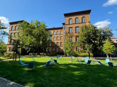 Gebäude der VAk Sicht aus dem Garten