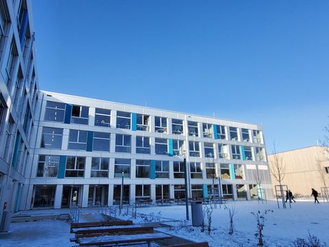 Außenansicht Schuldrehscheibe im Schnee