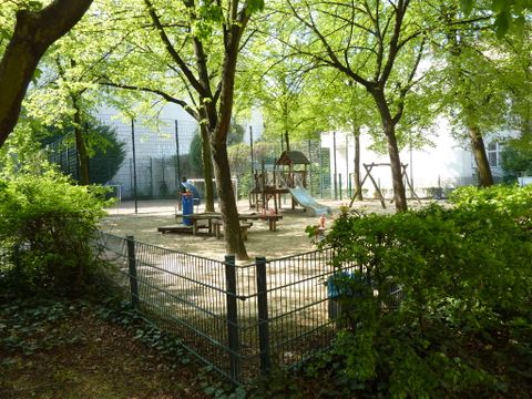 Spielplatz Schillerstraße, 23.4.2011, Foto: KHMM