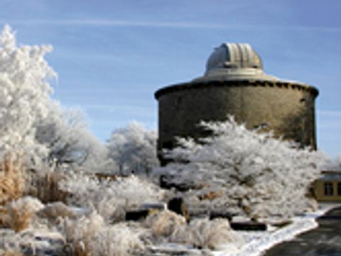 teaser_Sternwarte im winterlichen ega-Park