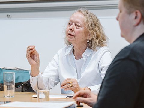 Frau Dr. Goldack im Interview über das Lehren der deutschen Sprache