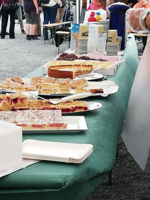 Kuchenbuffett auf dem Nachbarschaftsfest Bohnsdorf Falkenberg am 25.05.2019