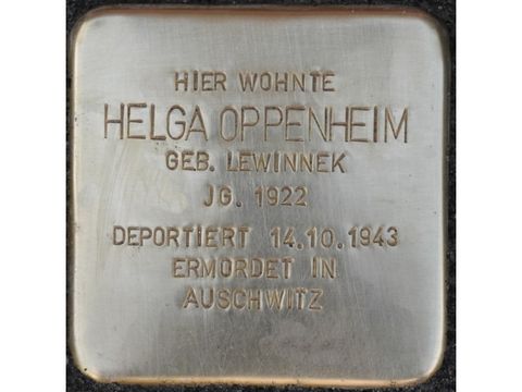 Bildvergrößerung: Stolperstein Helga Oppenheim