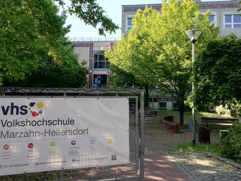 Haupteingang Volkshochschule Marzahn-Hellersdorf