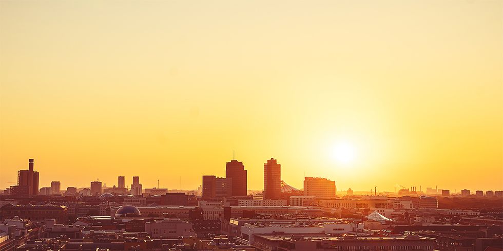 Stadt Panorama bei Sonnenuntergang