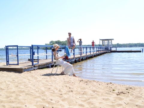 Bildvergrößerung: Theater-Ausflug „Strand“