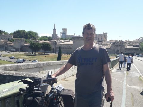 mit dem Fahrrad in Arles