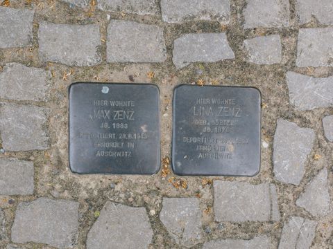 Bildvergrößerung: Stolperstein für die Eheleute Zenz