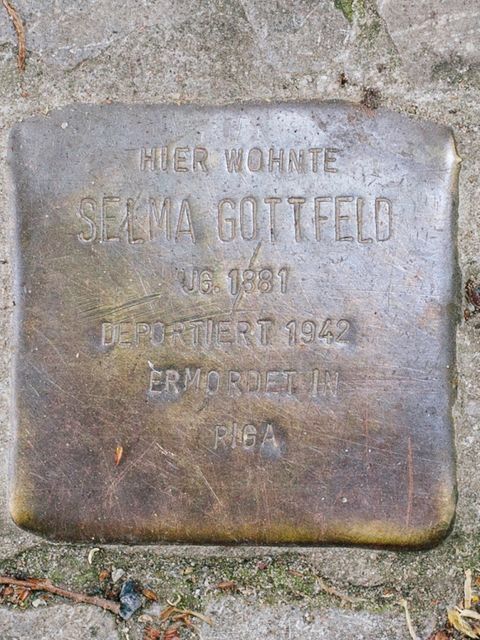 Bildvergrößerung: Stolperstein für Selma Gottfeld