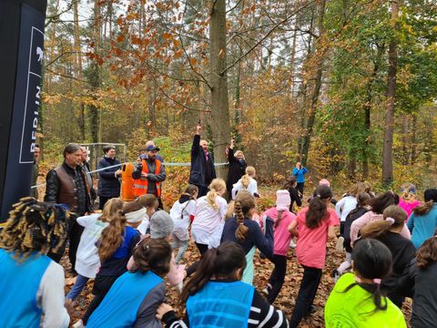 Bildvergrößerung: Startschuss zum 50. Waldlauf der Spandauer Schulen