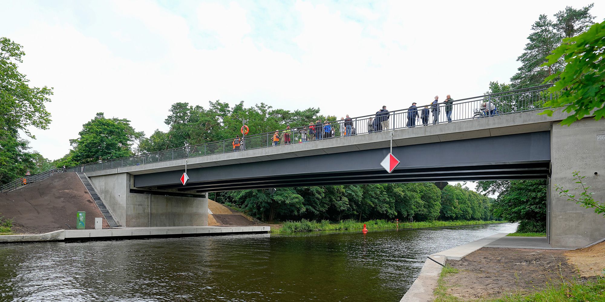 Ansicht der neuen Brücke in Richtung Norden