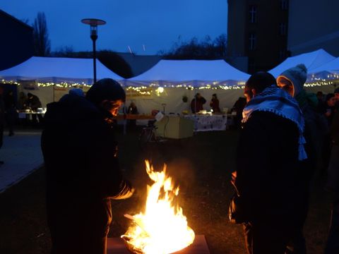 Feuerschale auf dem Weihnachtsmarkt