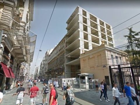 Neues Bezirksamtsgebäude in der İstiklalstraße