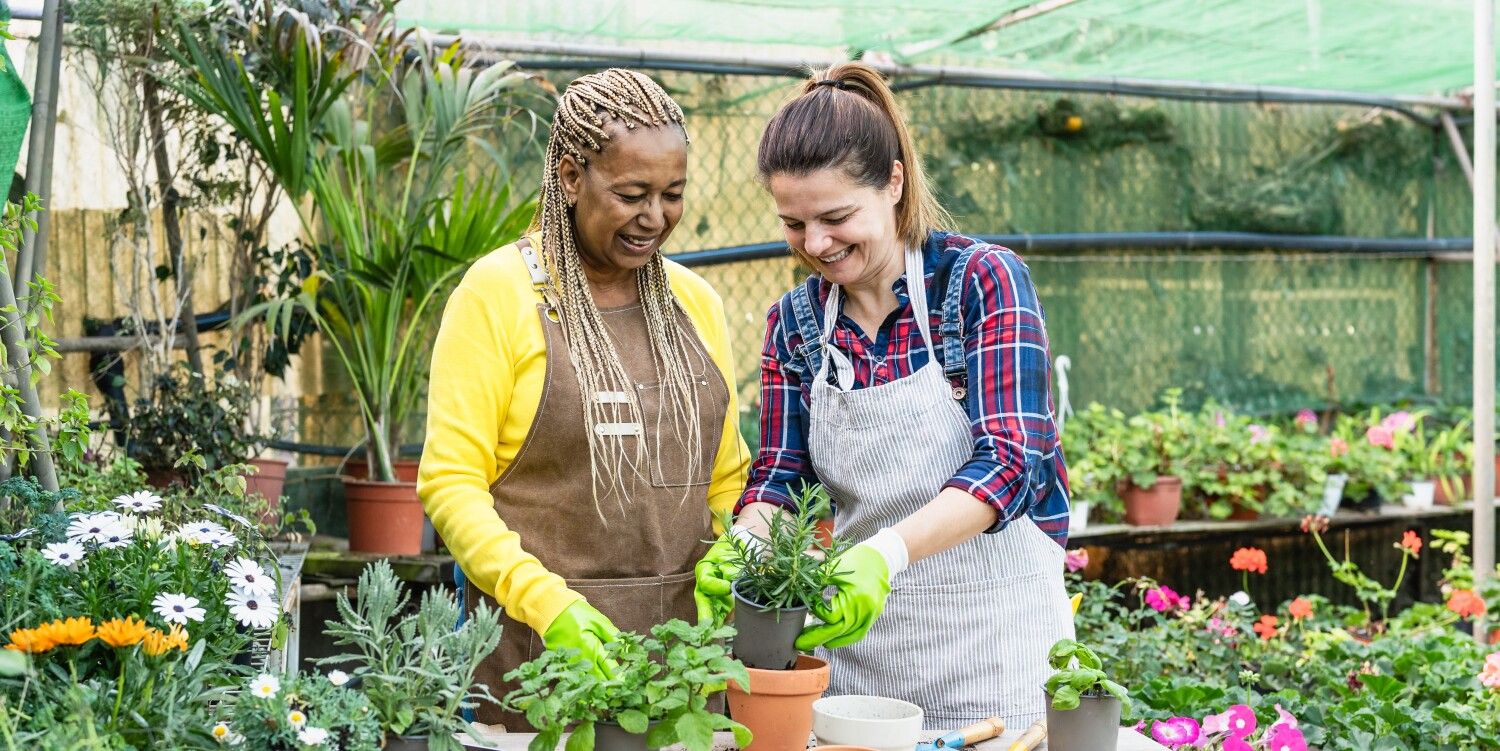 Frauen im Garten