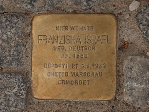 Stolperstein Franziska Israel, Foto: A. Bukschat & C. Flegel, 10.06.2012