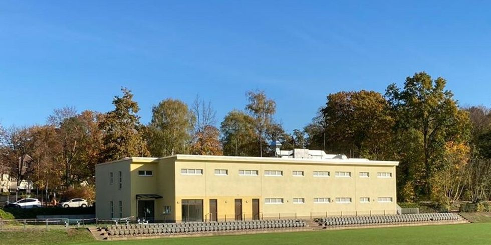 Das Sportfunktionsgebäude auf dem Hubertussportplatz 