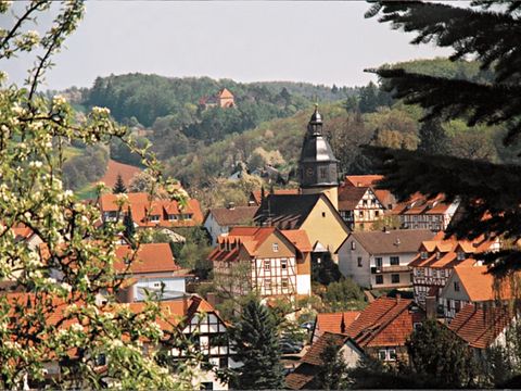 Nentershausen, Blick auf Rathaus, Kirche und Burg