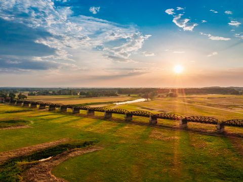 Fahrtziel Natur: Die offene und weitläufige Auenlandschaft im UNESCO-Biosphärenreserat Flusslandschaft Elbe hat viel Platz für Erholung und tolle Naturerlebnisse